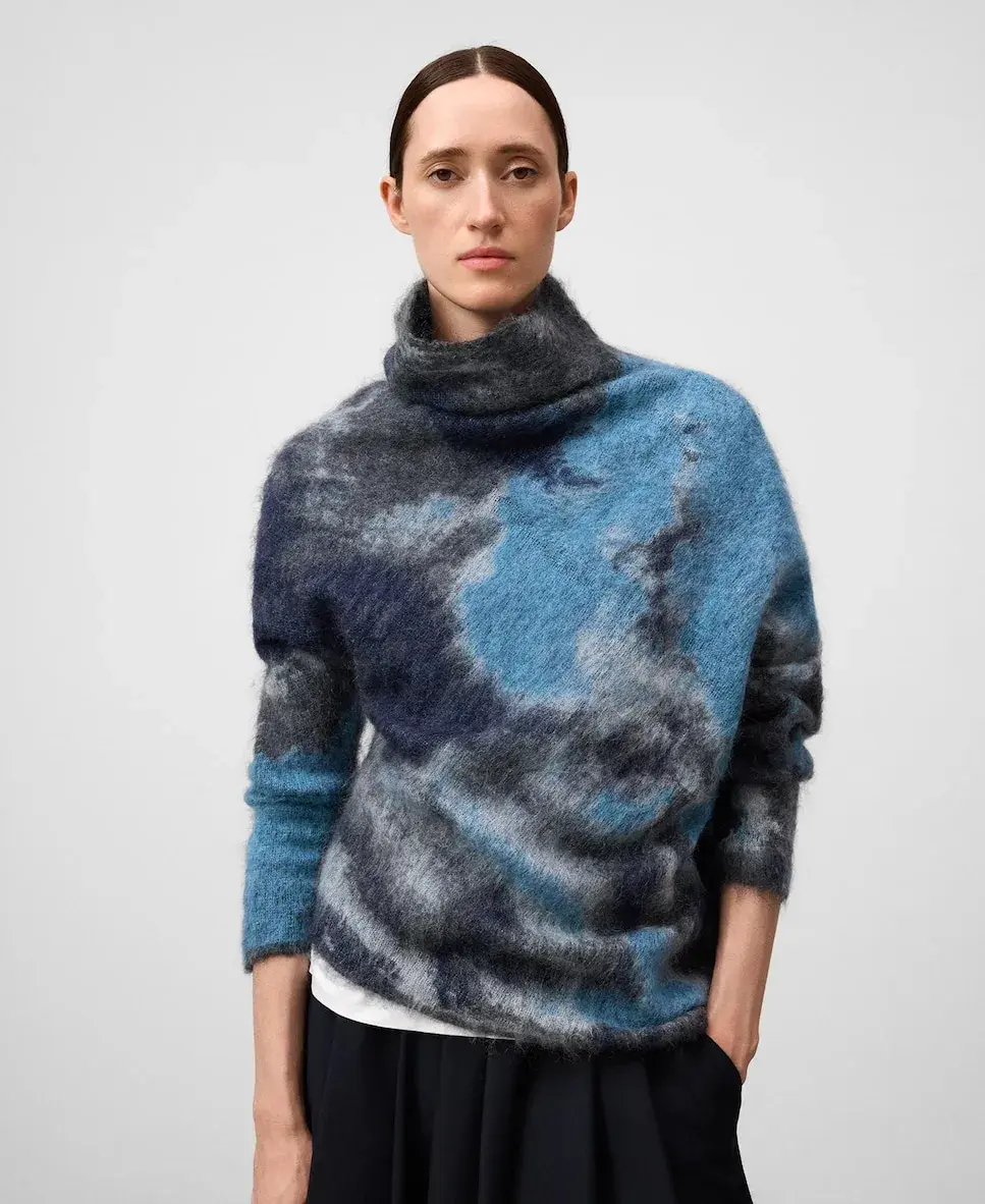 

Женский асимметричный джемпер из жаккардового трикотажа Adolfo Dominguez, синий