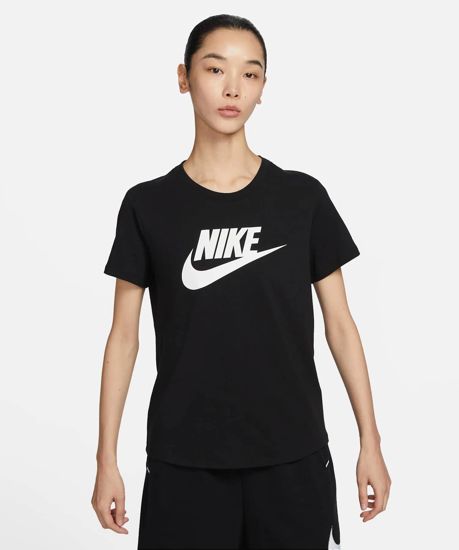 Унисекс футболка Nike Sportswear Essentials с логотипом чёрная