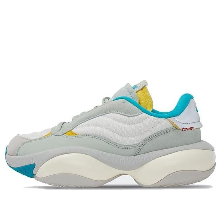 

Кроссовки PUMA Alteration Moon Boot 'White Green Gray' 373245-01