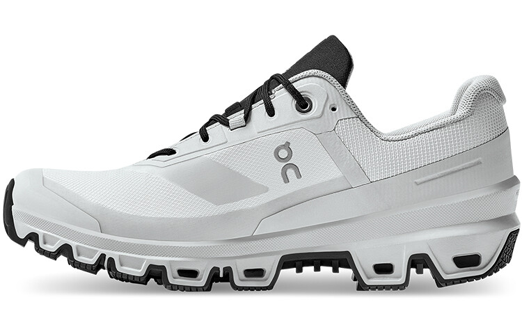 

Беговые кроссовки Cloudventure Waterproof Glacier черные женские On