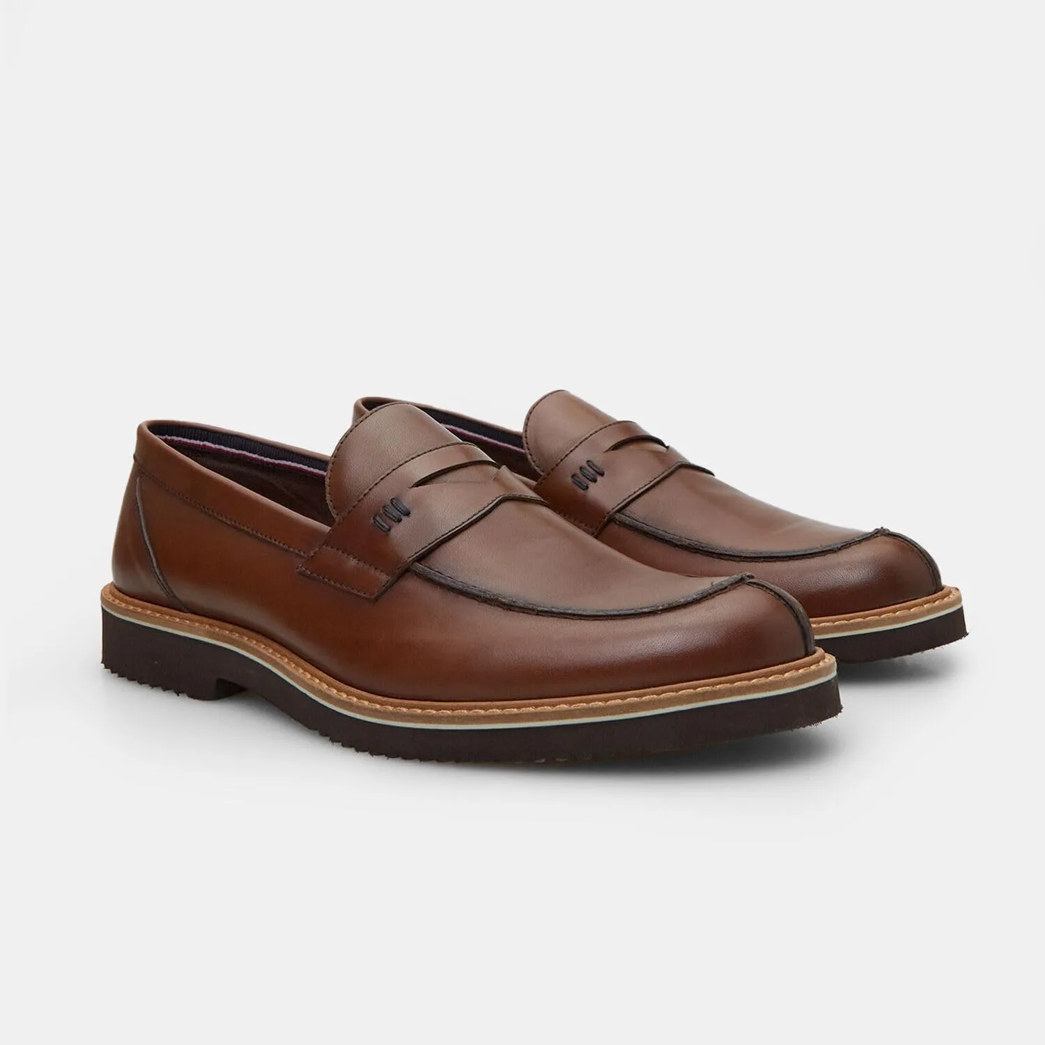Мужские кожаные лоферы Bata: повседневные, элегантные, современные, уникальные, летние, светло-коричневый — фото 2