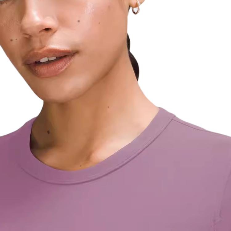 

Футболка классическая Lululemon, фиолетовая