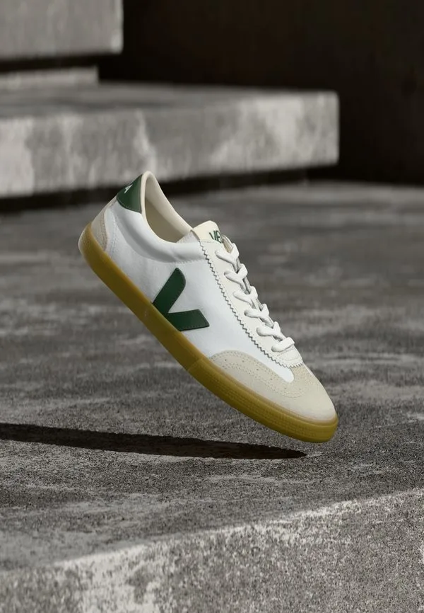 Тренеры для волейбола Veja, White/Cryprus/Natural