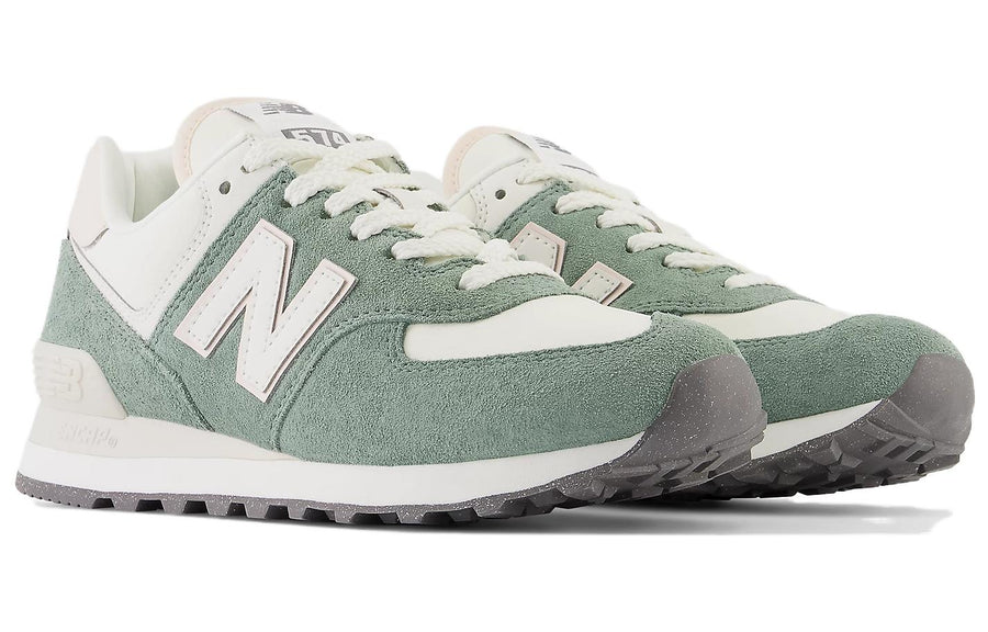 Кроссовки (WMNS) New Balance 574 'Dark Juniper', зеленый — фото 3