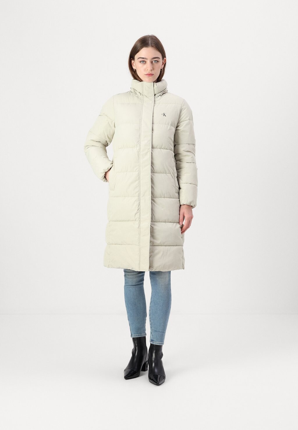 

Зимнее пальто MONOLOGO LONG PUFFER Calvin Klein Jeans, молочный