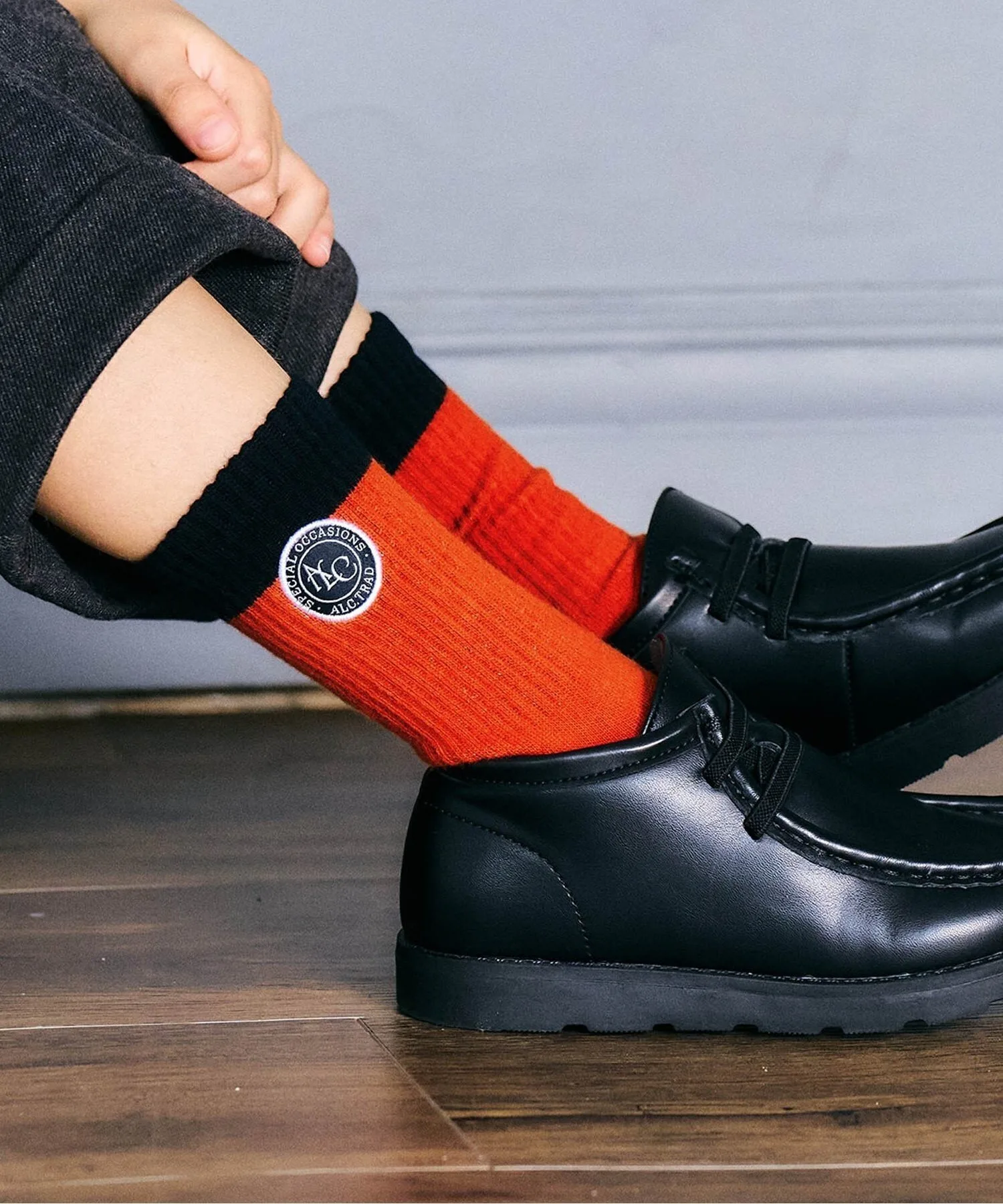 Носки с разными логотипами Apres les cours, Orange