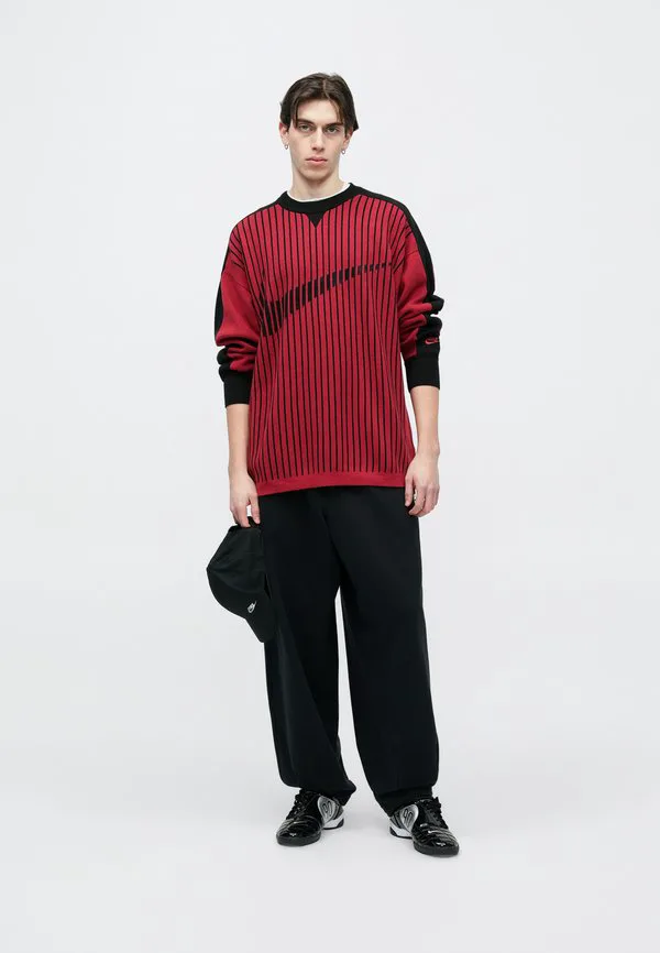 Клубный свитер Nike Sportswear, Team Crimson/Black — фото 3