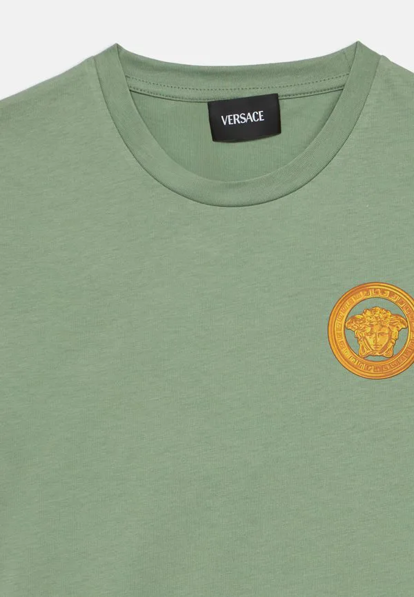 Футболка унисекс с принтом медузы Versace, Sage Green/Gold Coloured — фото 3