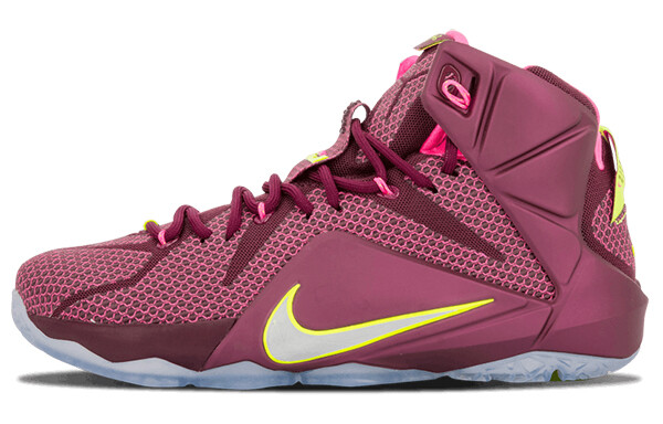 

Мужские баскетбольные кроссовки Nike Lebron 12