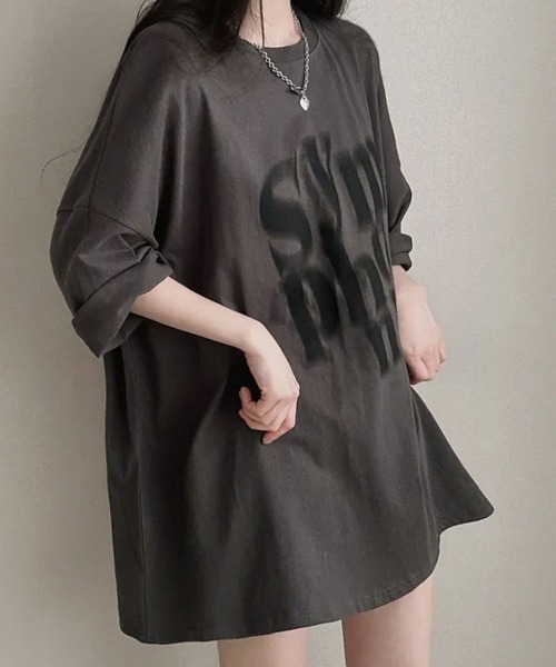 

Футболка с коротким рукавом, свободного кроя, с принтом NANAHACHI, угольно-серый