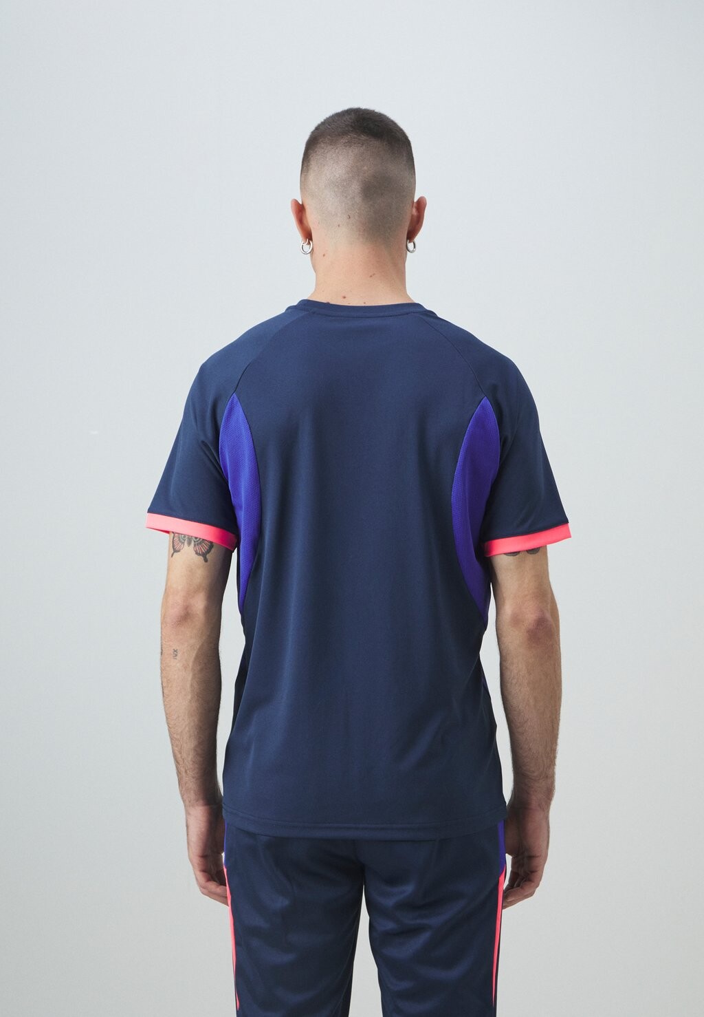 

Спортивная футболка INDIVIDUALLIGA GRAPHIC Puma, синий