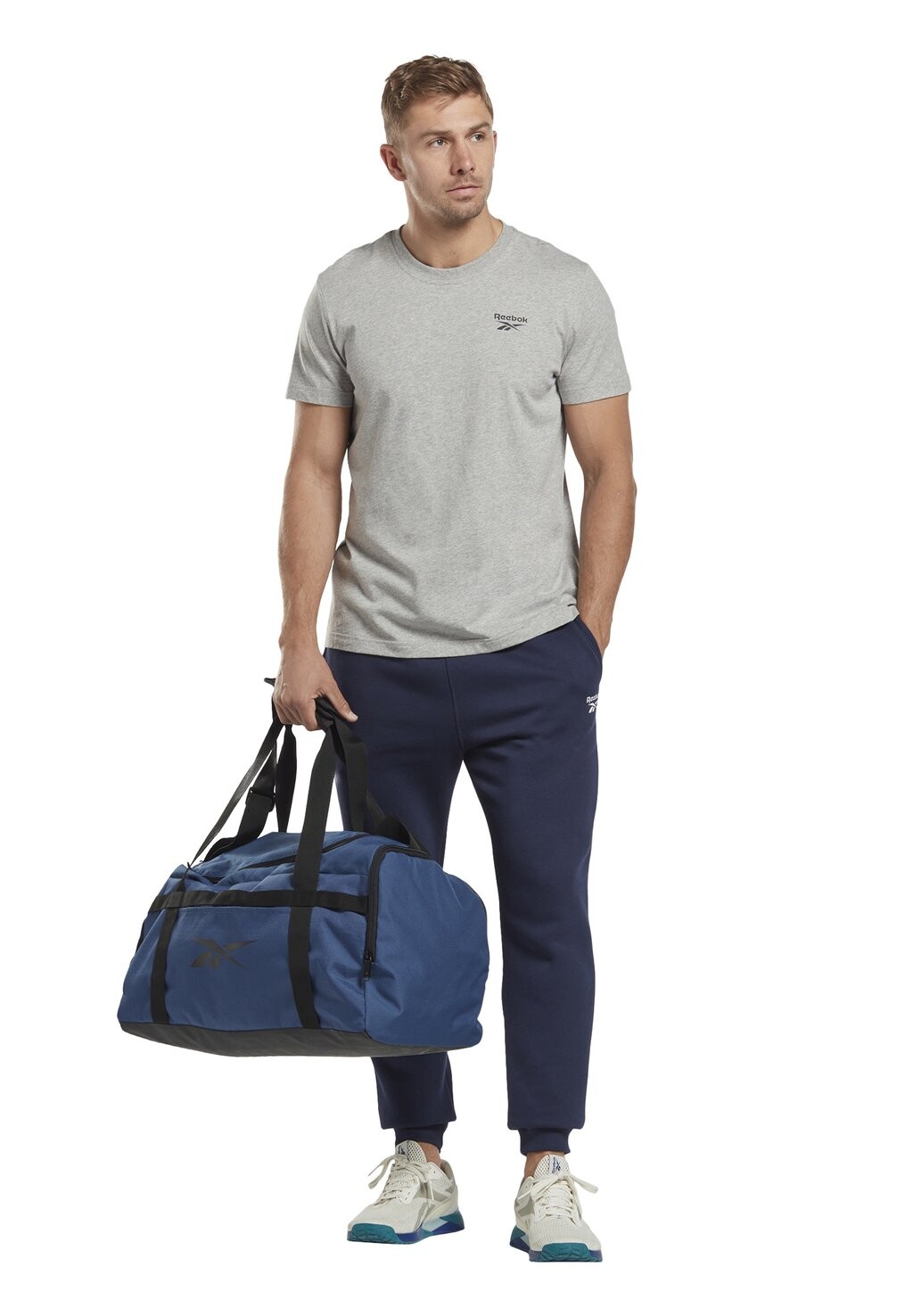 

Базовая футболка Left Chest Logo Tee Reebok, цвет medium grey heather
