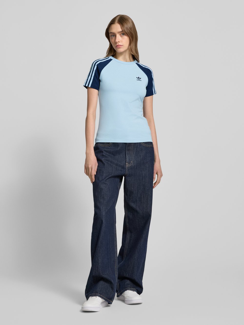 

Футболка с вышитой этикеткой adidas Originals, синий