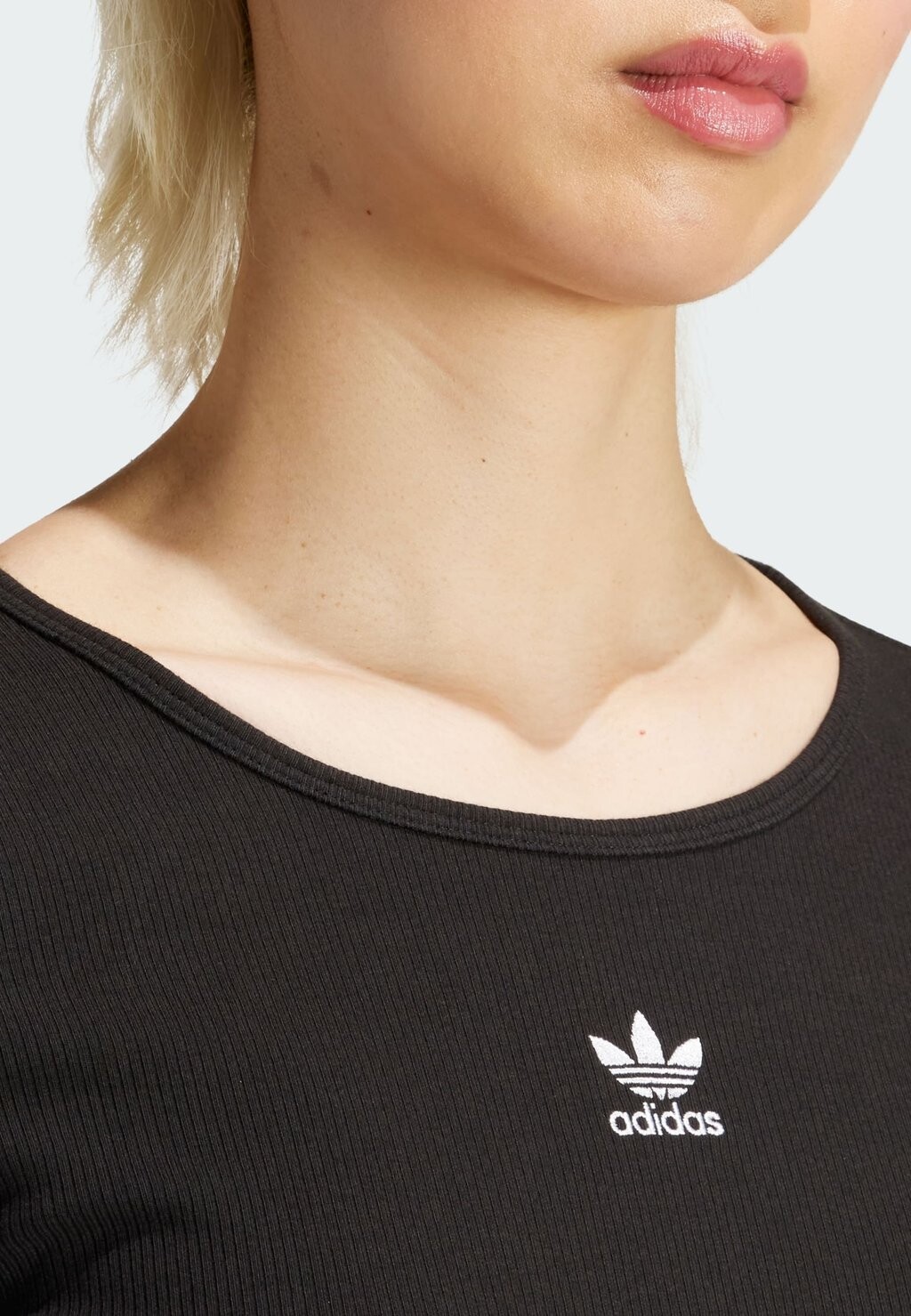 Топ с длинными рукавами Essentials Crop adidas Originals, черный — фото 2