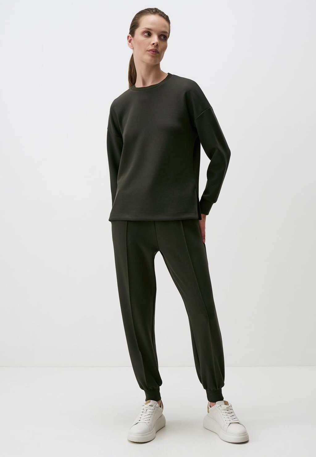 

Толстовка CREW NECK LONG SLEEVED Jimmy Key, хаки