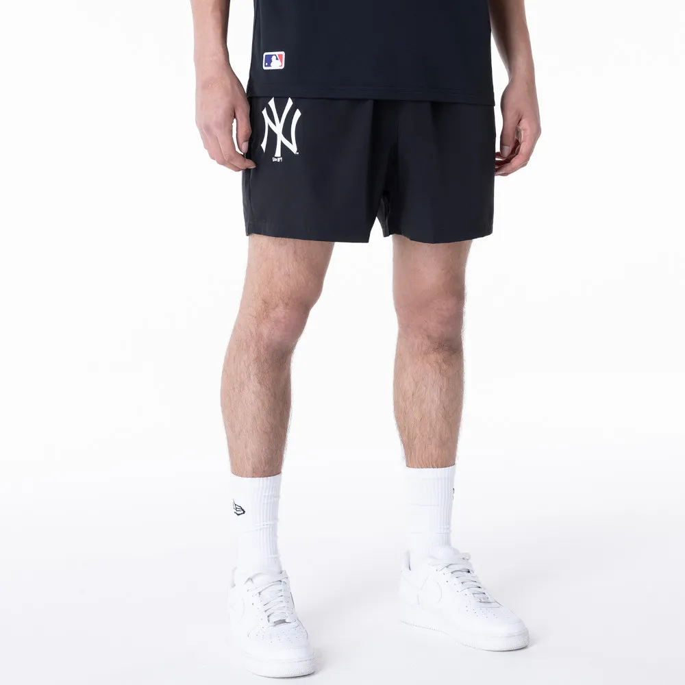 

Спортивные шорты New Era League Essentials New York Yankees, черный