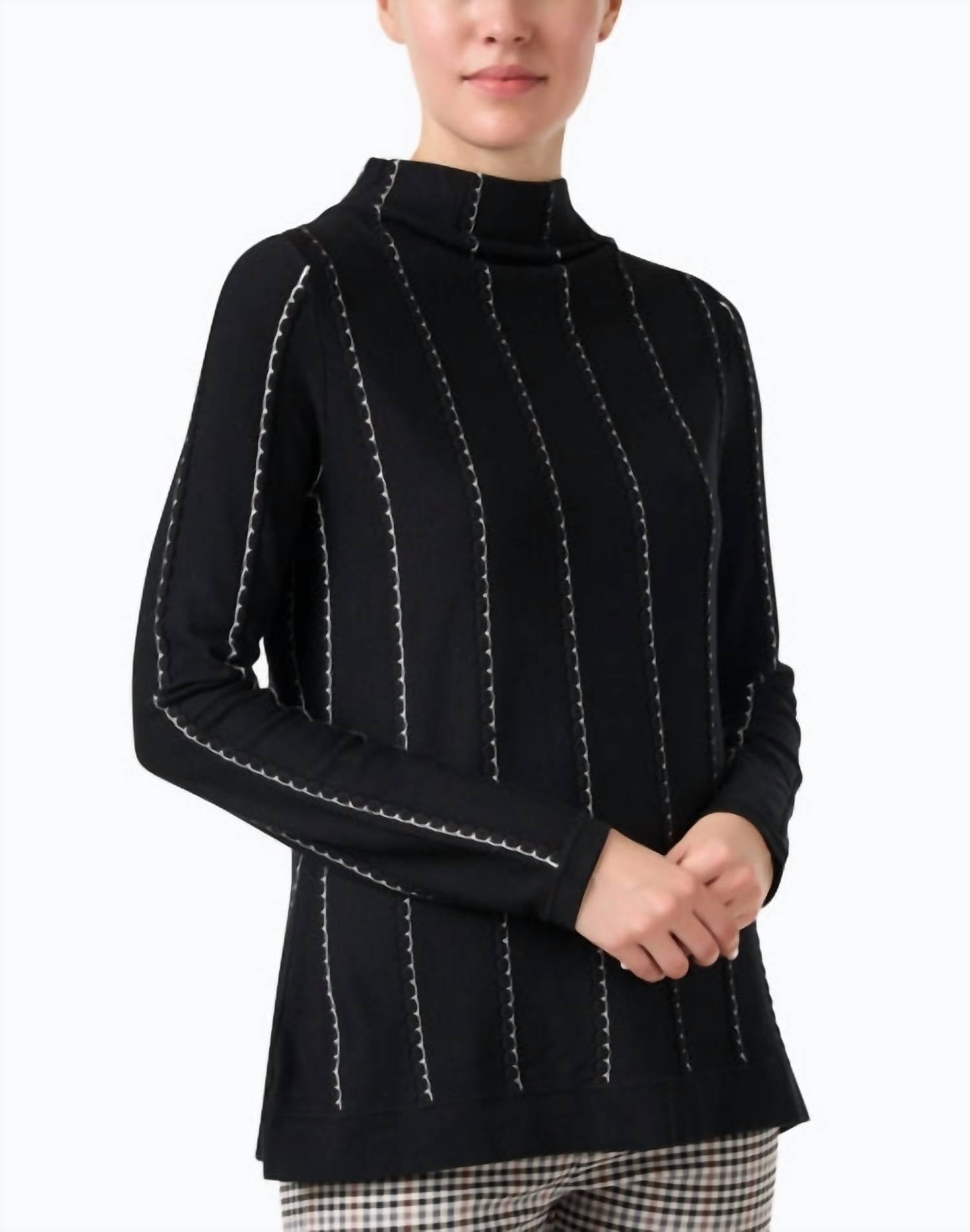 

Novelty Stitch Turtleneck Top In Black, Ivory J'Envie/Eli