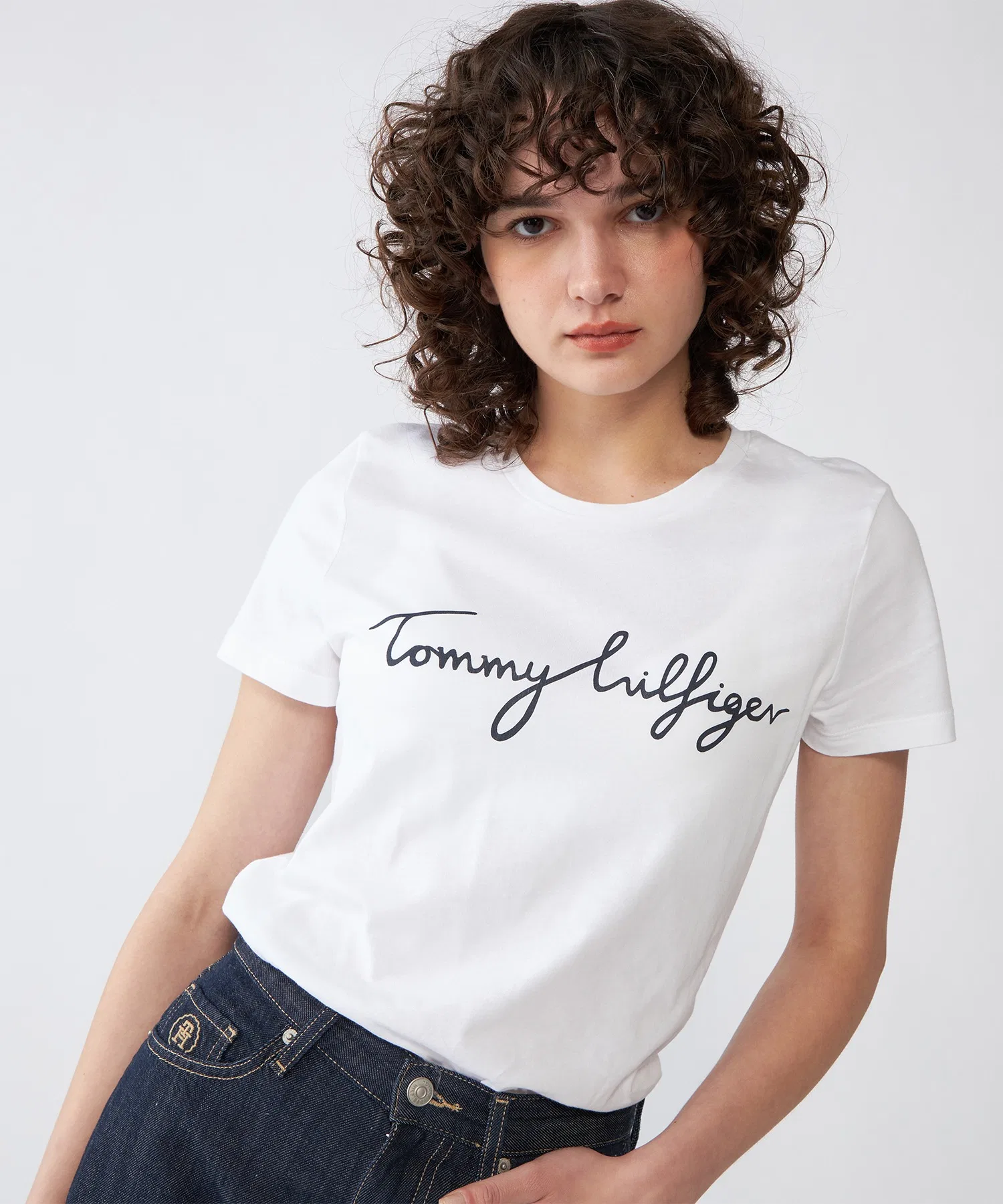 Женская футболка с логотипом TOMMY HILFIGER белая