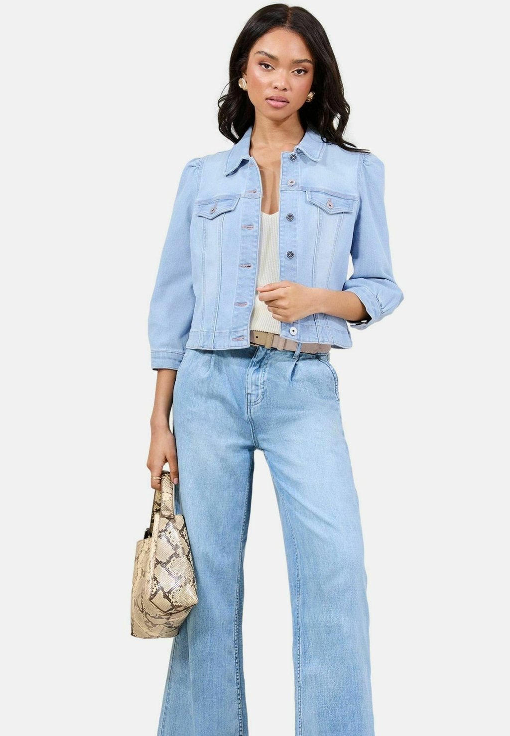 

Джинсовая куртка REGULAR FIT-COLLARLED SLEEVE Lipsy, синий