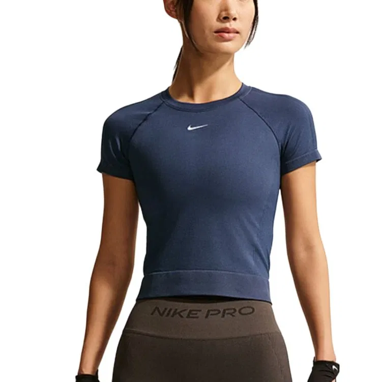 Футболка женская Nike синяя