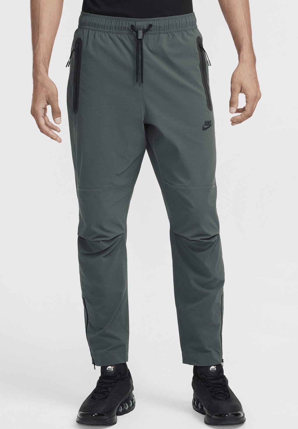 

Брюки Nike Sportswear, зеленый