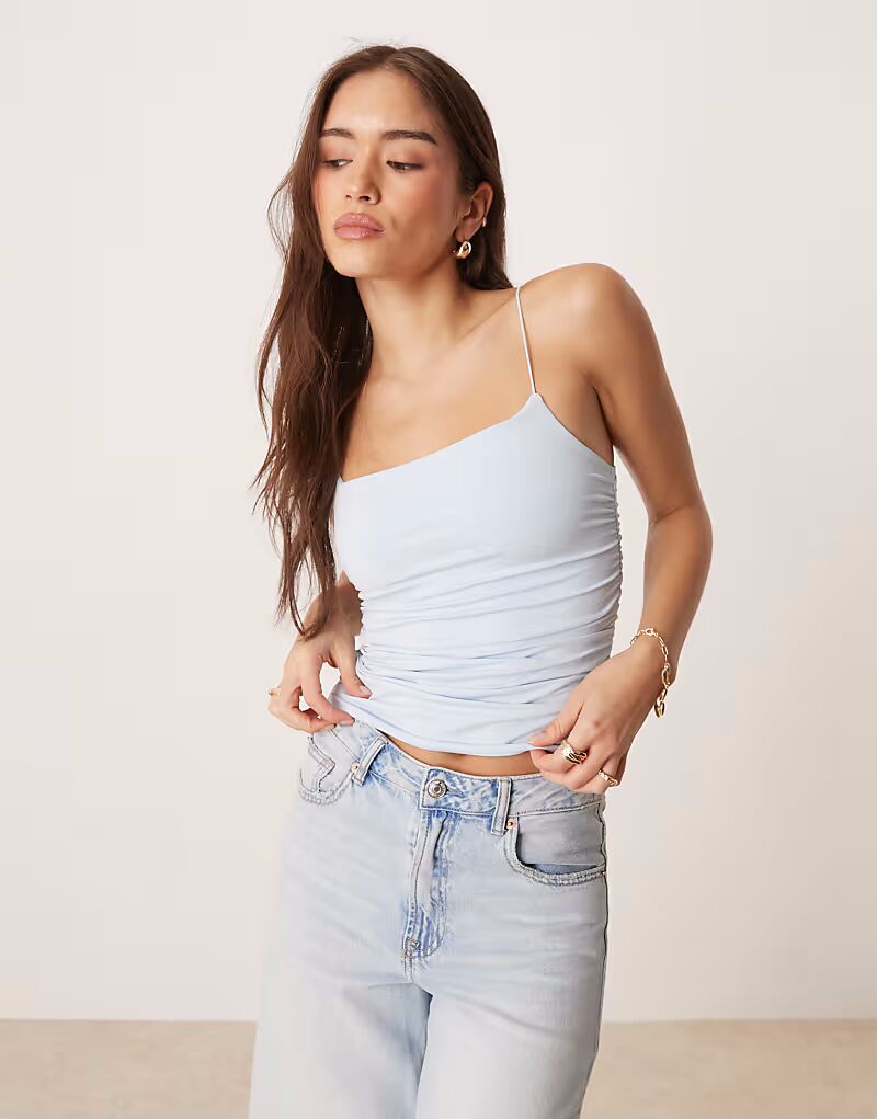 

Приталенный топ ASOS DESIGN на тонких бретельках со сборками по бокам, светло-голубого цвета