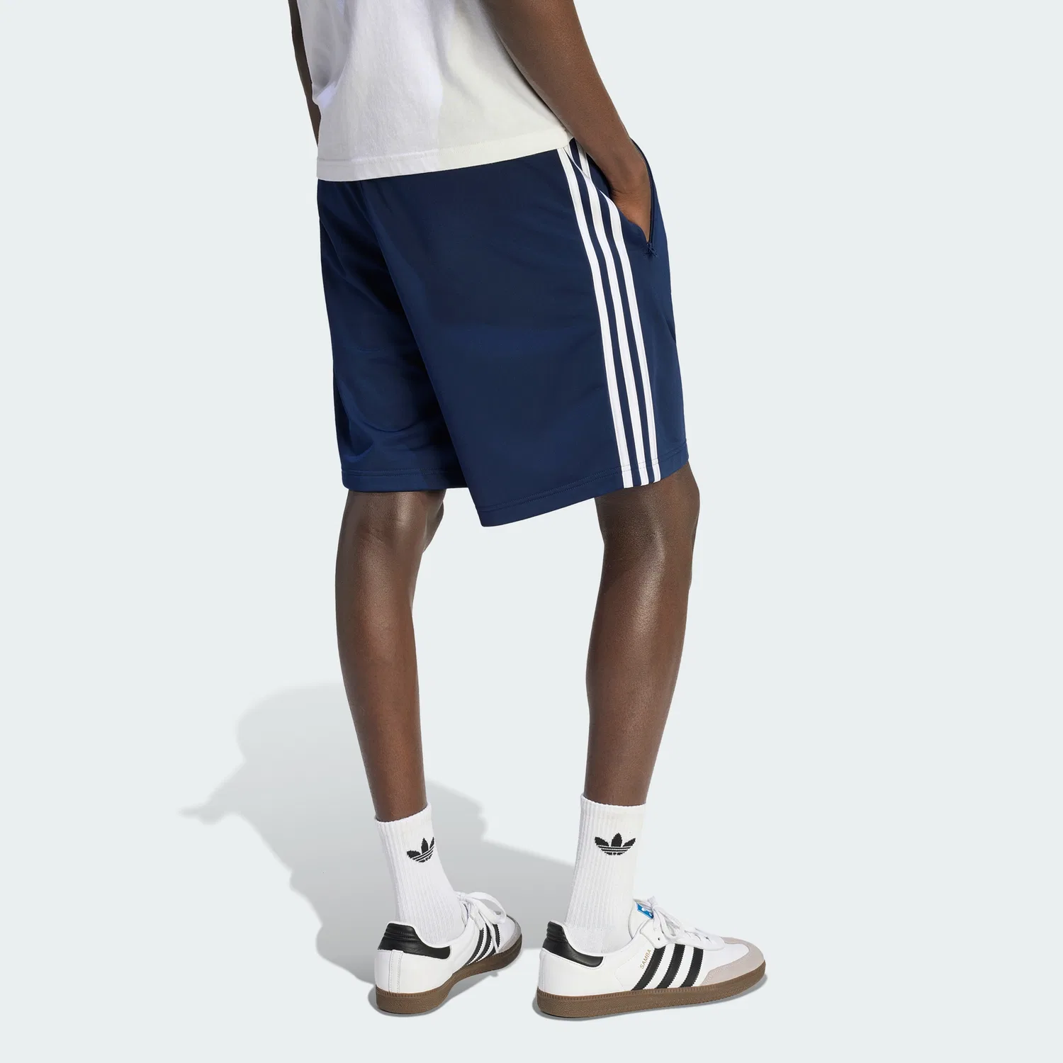 Мужские шорты Firebird цвета Night Indigo от Adidas — фото 2