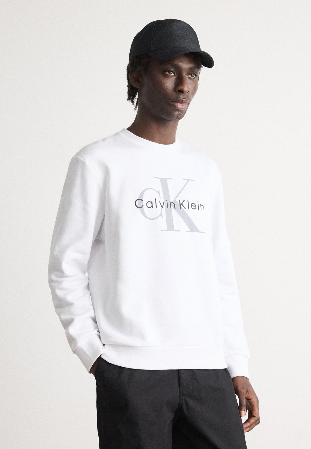 

Толстовка MONOLOGO Calvin Klein Jeans, белый