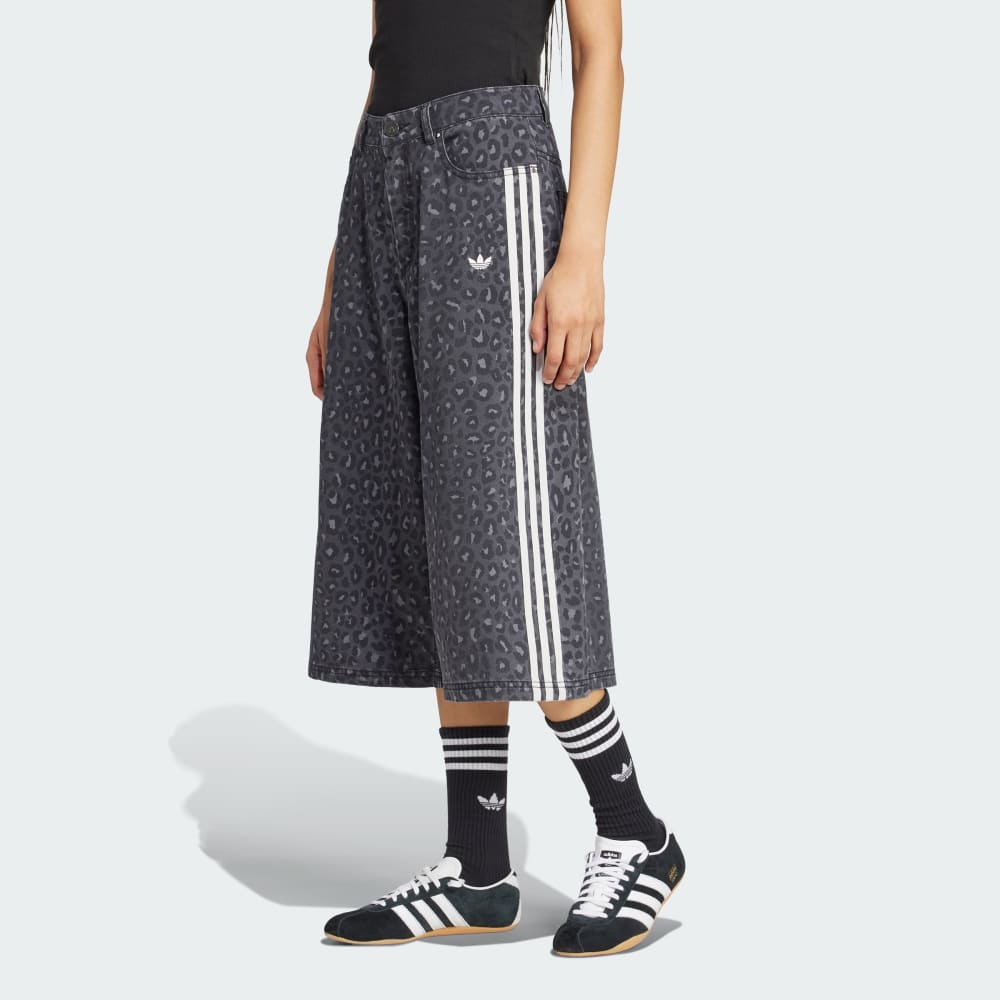 

Шорты бермуды Adidas Originals Denim Bermuda Shorts, цвет Multicolor/Carbon