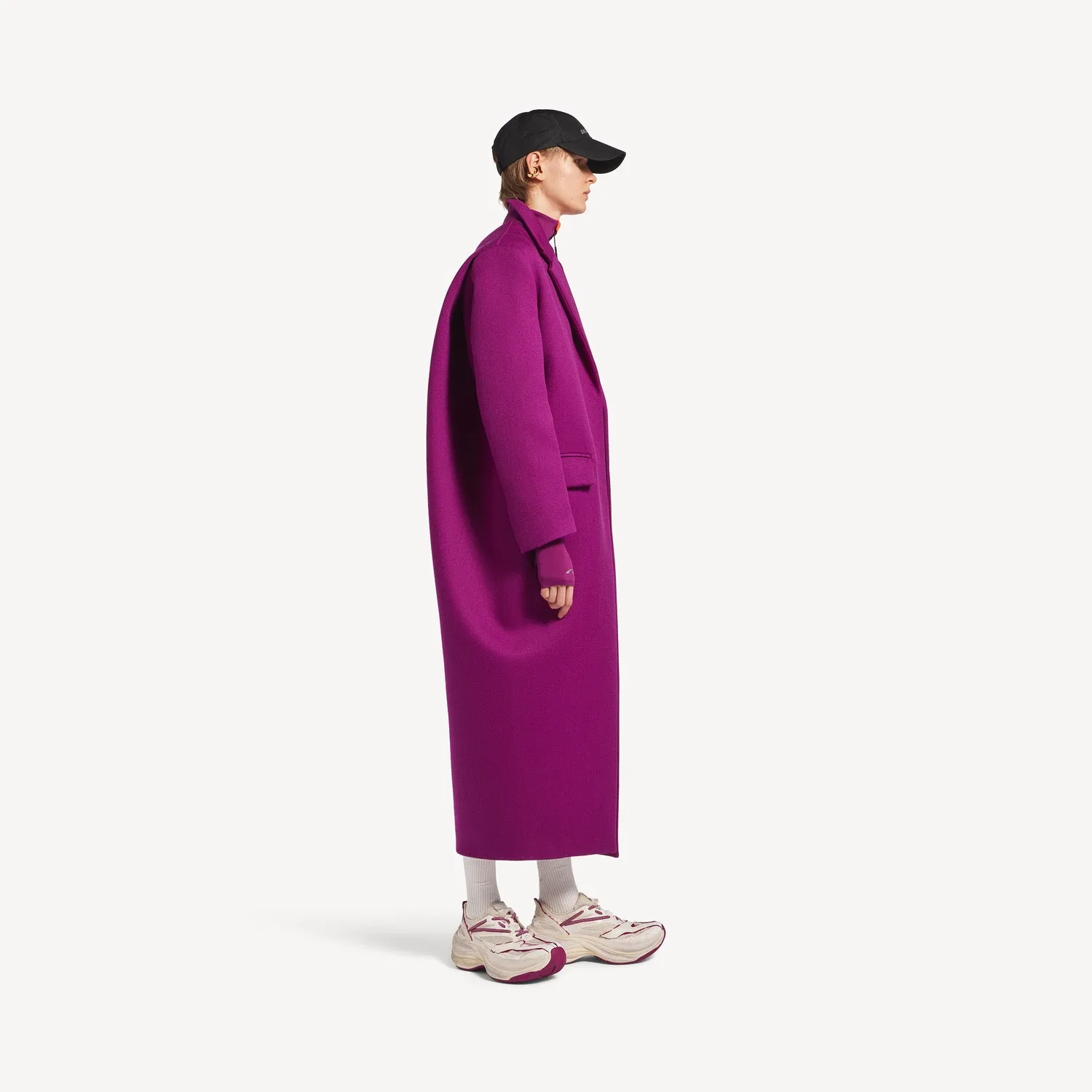 Женское длинное мешковатое пальто фиолетового цвета Balenciaga — фото 3