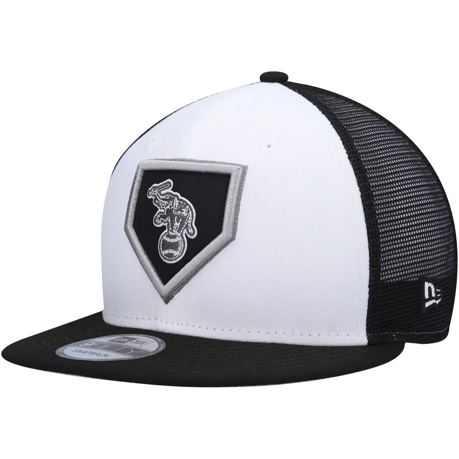 

Мужская кепка New Era белого/черного цвета Oakland Athletics 2022 Clubhouse Trucker 9FIFTY Snapback