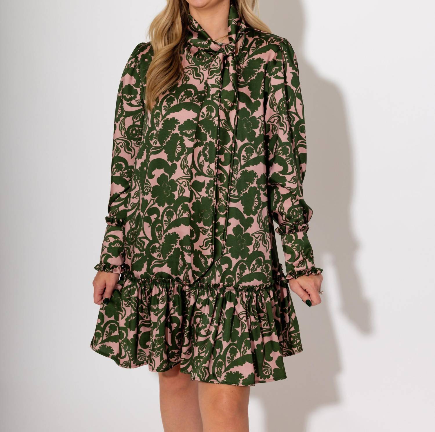 

Ivy Jane Платье с бантом на шее, зеленое