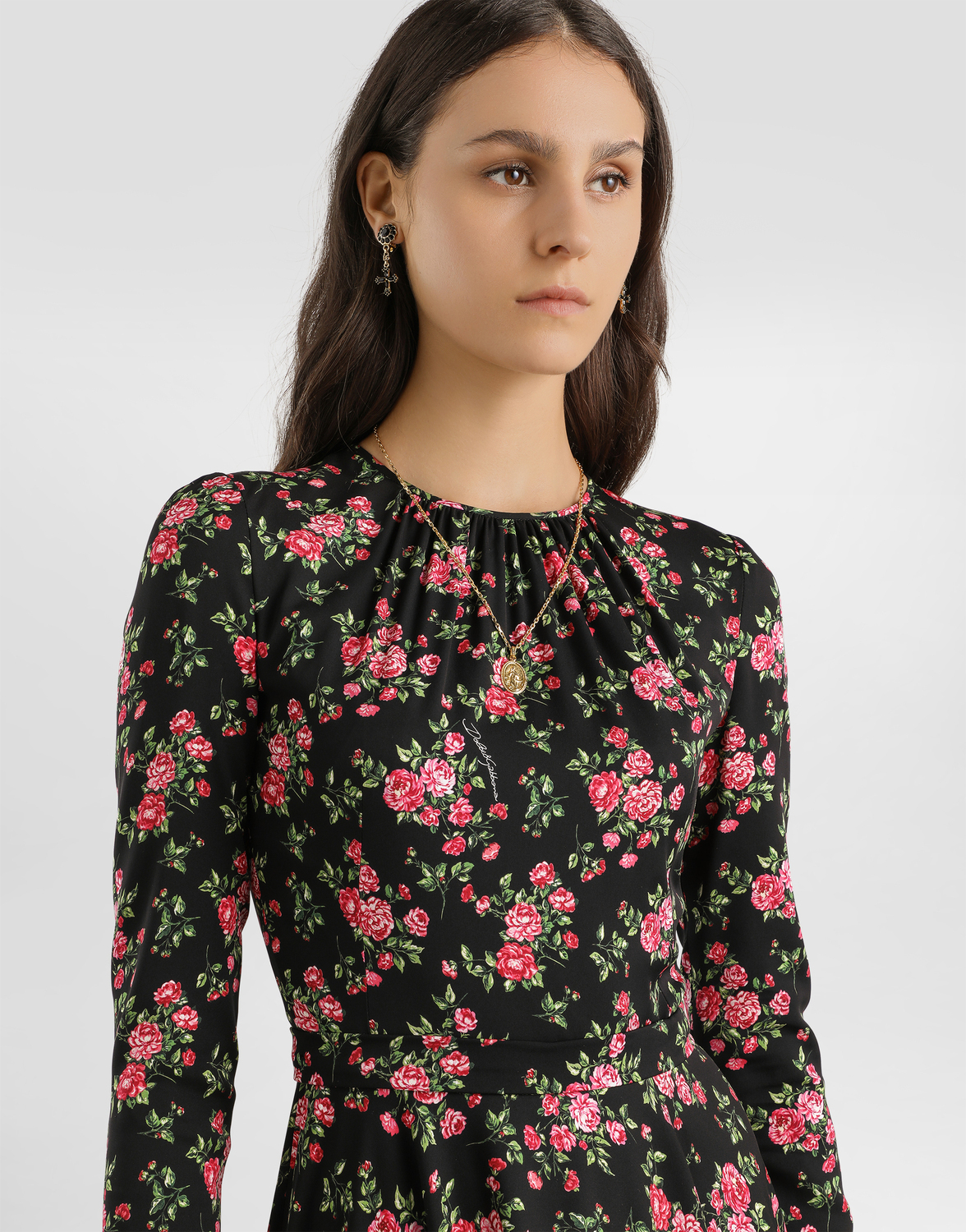 Платье из шармеза с принтом небольших букетиков роз Dolce & Gabbana, мультиколор — фото 4