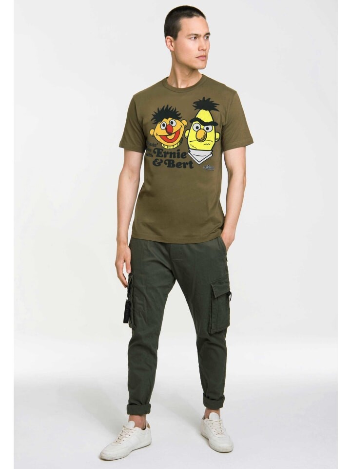 

Футболка Logoshirt T-Shirt Sesamstrasse - Ernie & BertHavin' Fun, цвет oliv-grün