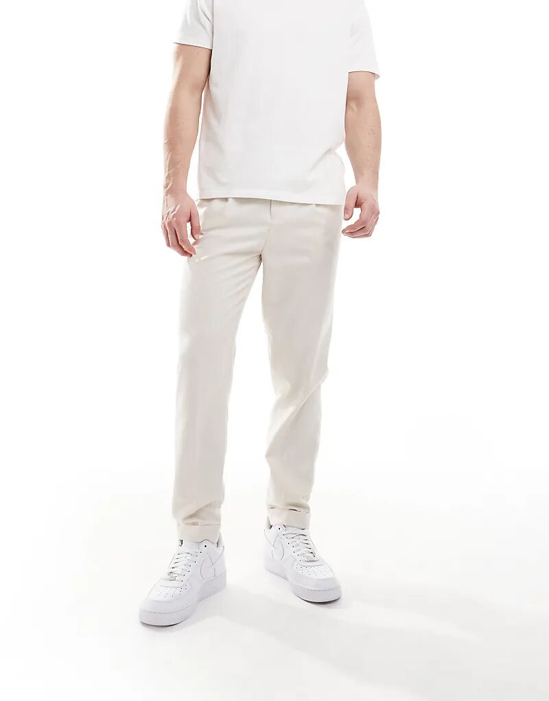 

Элегантные зауженные брюки цвета экрю с микротекстурой ASOS DESIGN