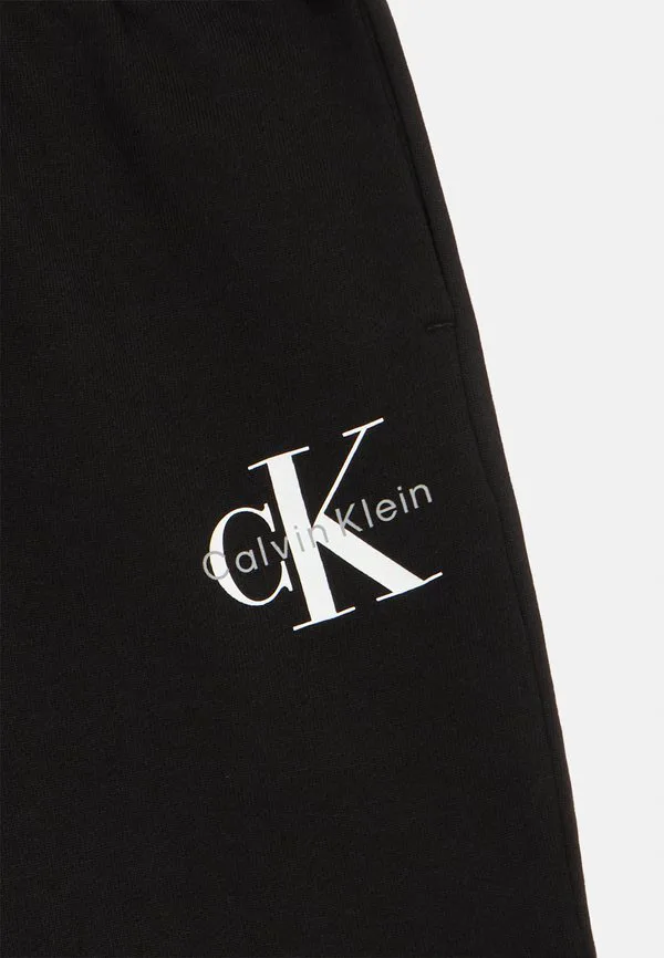 Шорты унисекс с монологотипом и свободным кроем Calvin Klein Jeans, Black — фото 3