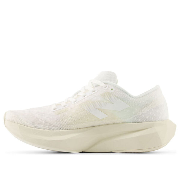 Кроссовки fuelcell rebel v4 New Balance, белый — фото 2