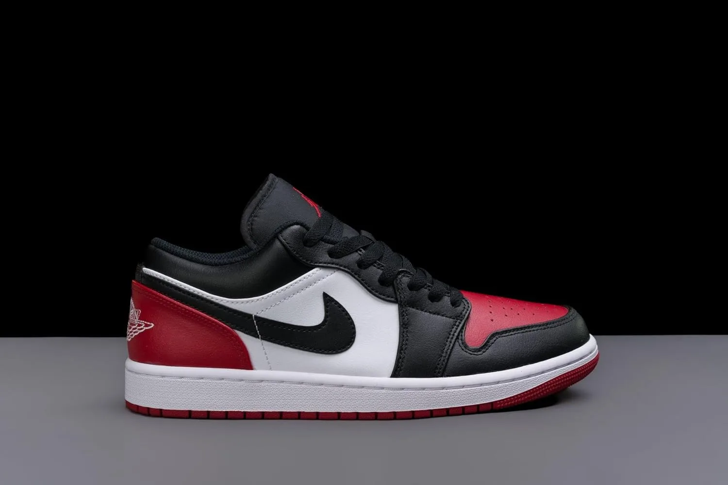 Кроссовки Air Jordan 1 Low Triple White (2022) Статья: 553558-136, Wit Nike, черный — фото 3