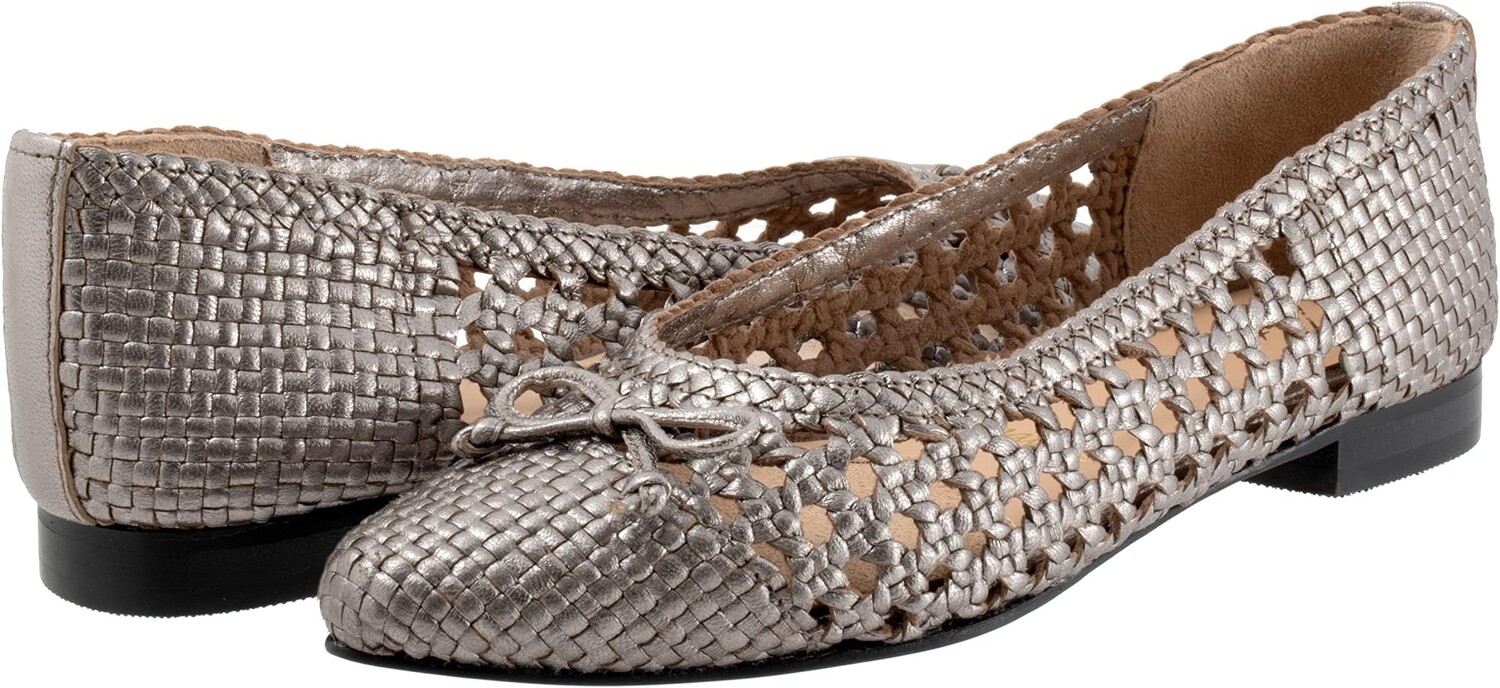 

Туфли на плоской подошве Trotters Edith, цвет Pewter Metallic