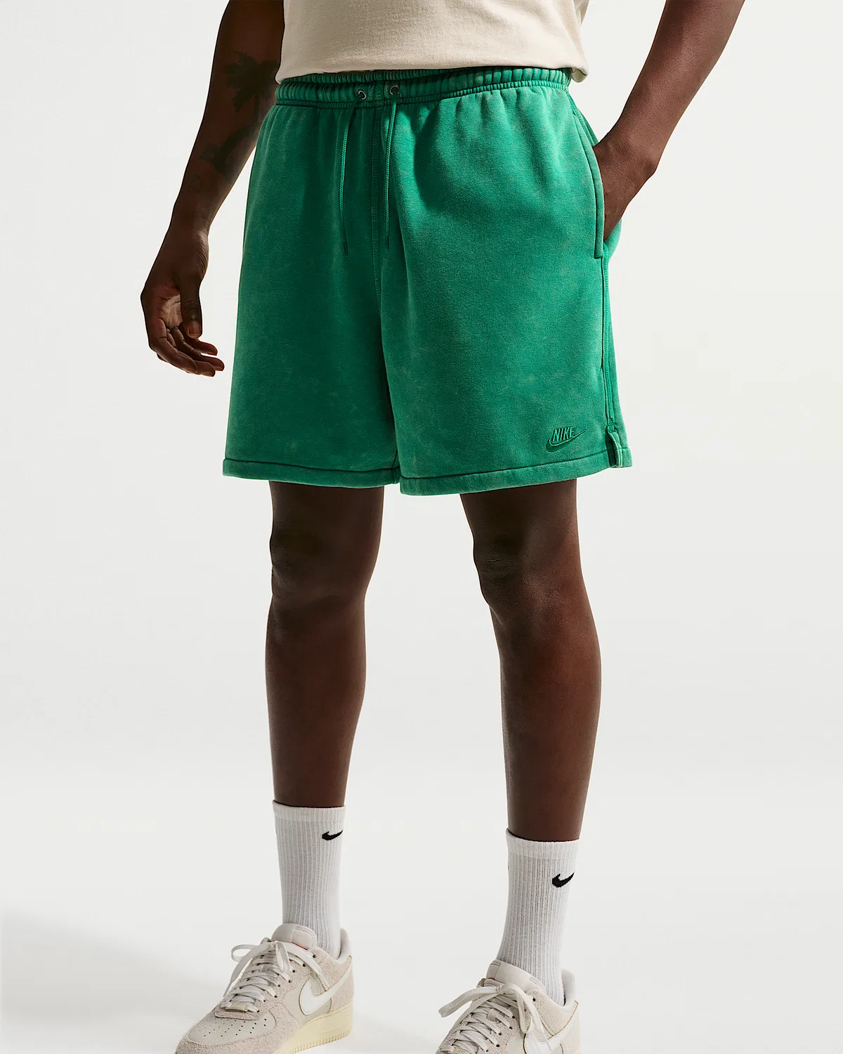 Мужские флисовые шорты Nike Club, Malachite/Malachite — фото 2