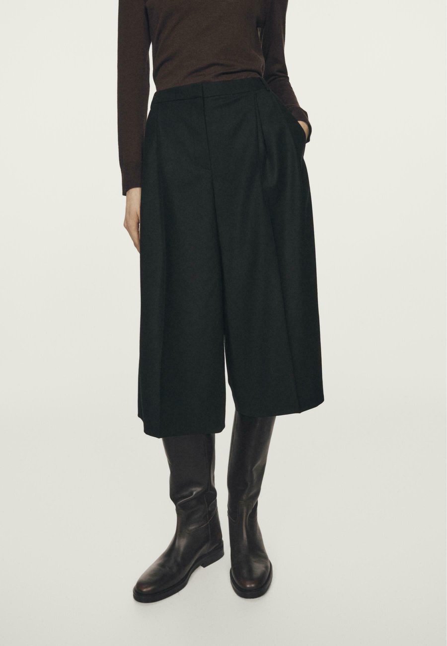 

Шорты Massimo Dutti WITH DARTS , Black