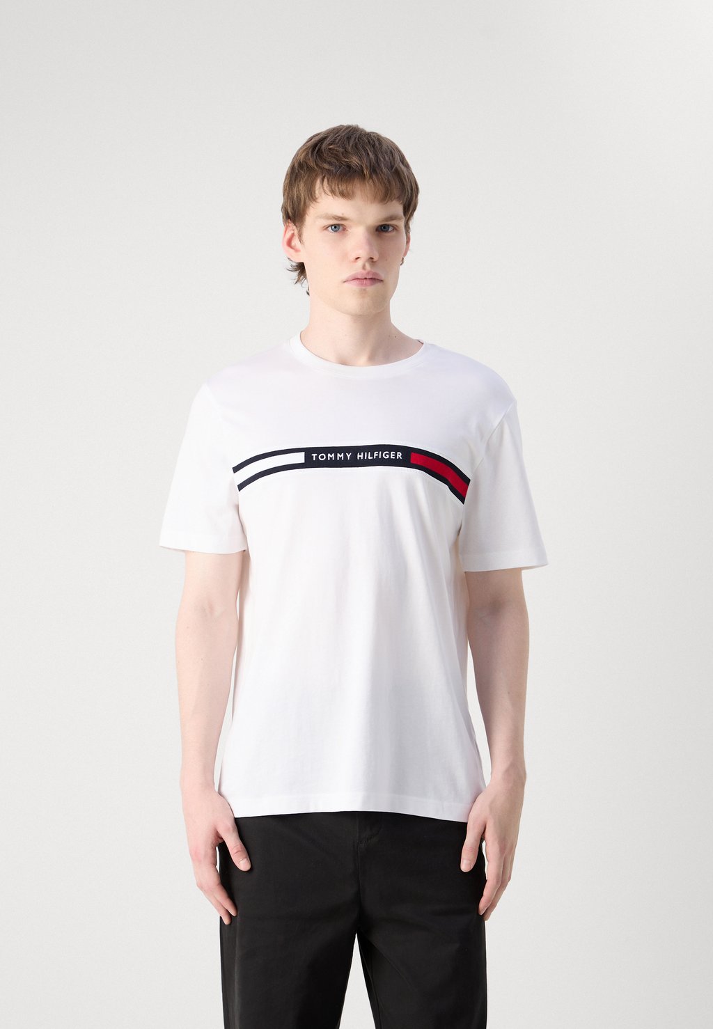 

Футболка с принтом CHEST INSERT TEE Tommy Hilfiger, белый