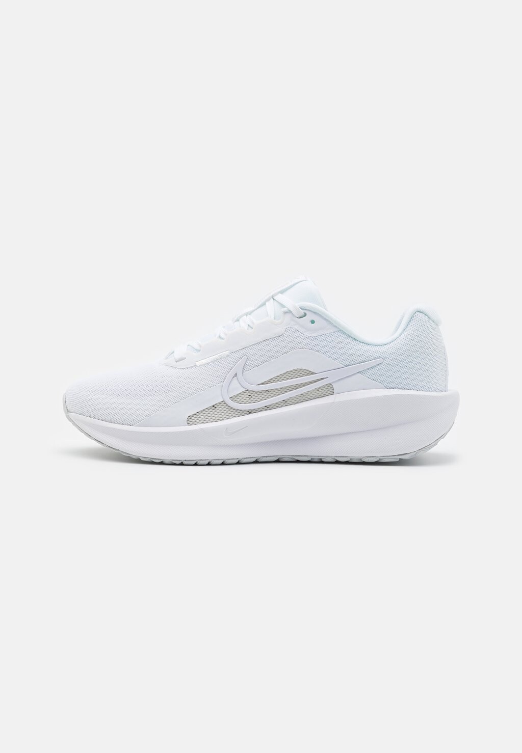 Кроссовки нейтральные DOWNSHIFTER 13 Nike, цвет white/platinum tint