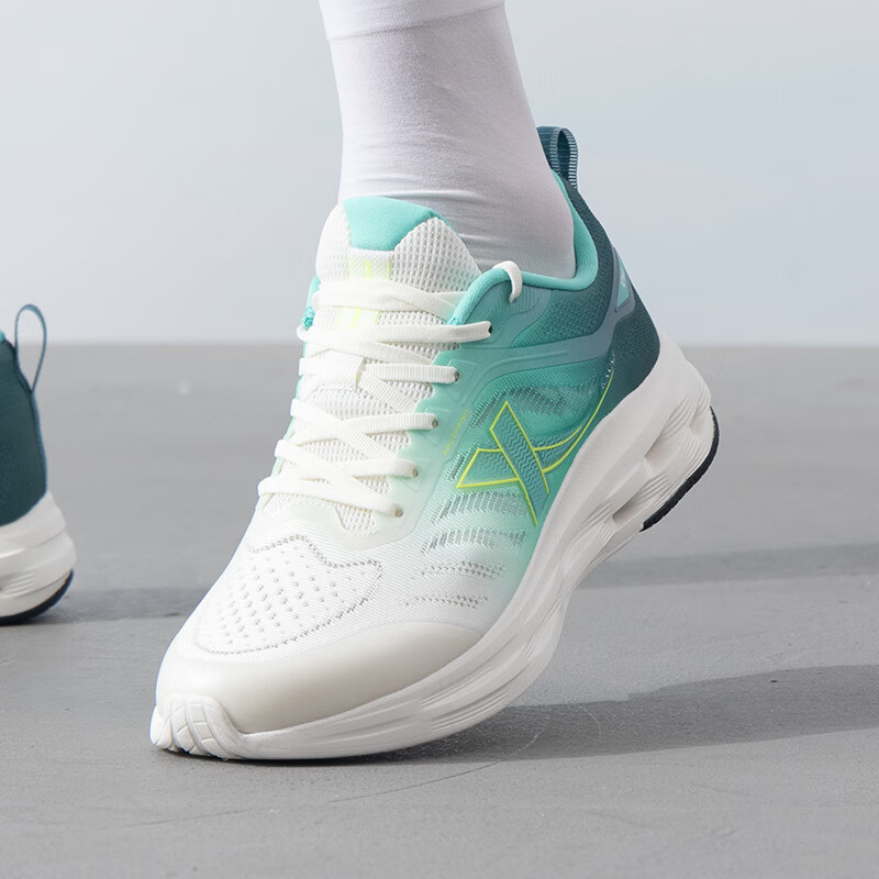 Кроссовки мужские с низким верхом Sail White / Macaroni Green / Flying Spring Green Xtep — фото 4