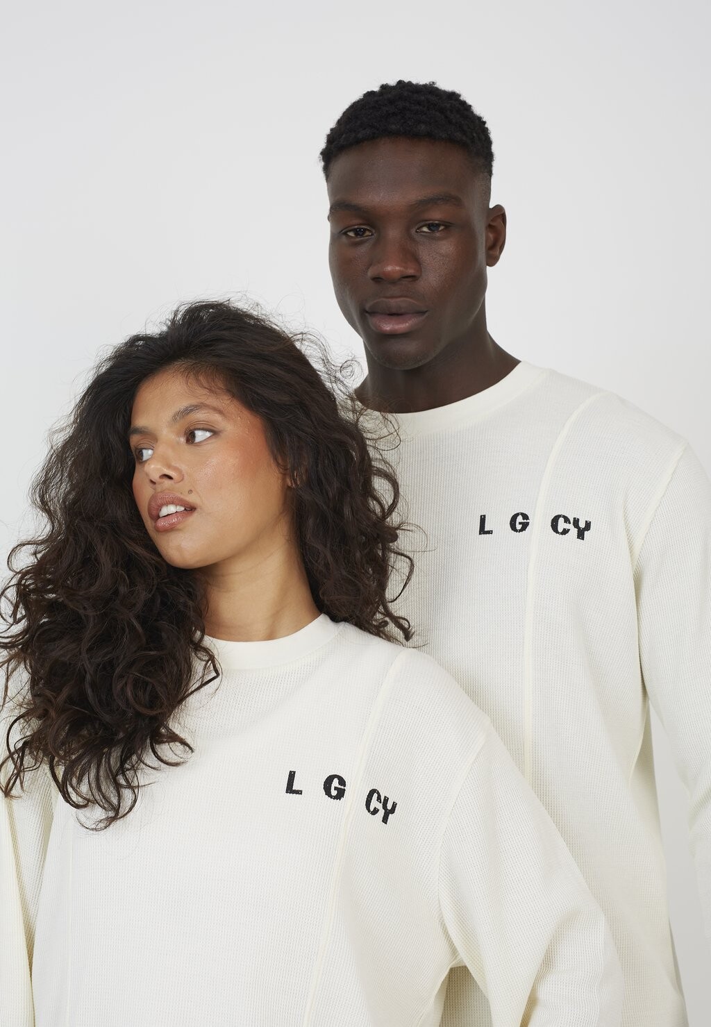

Топ с длинными рукавами UNISEX LEGACY STUDIOS, молочный