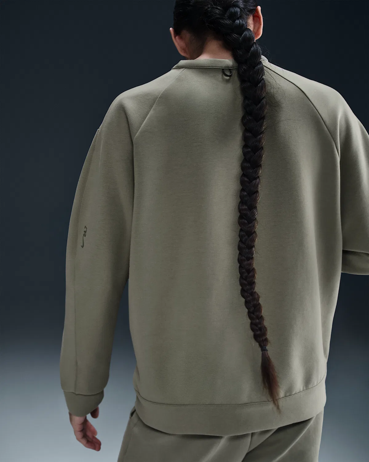 Мужская футболка Nike 24.7 ImpossiblySoft Dri-FIT Crew, Light Army/Steel Green — фото 2