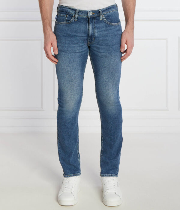 

Джинсы подойдут. Slim fit Hugo Blue, синий