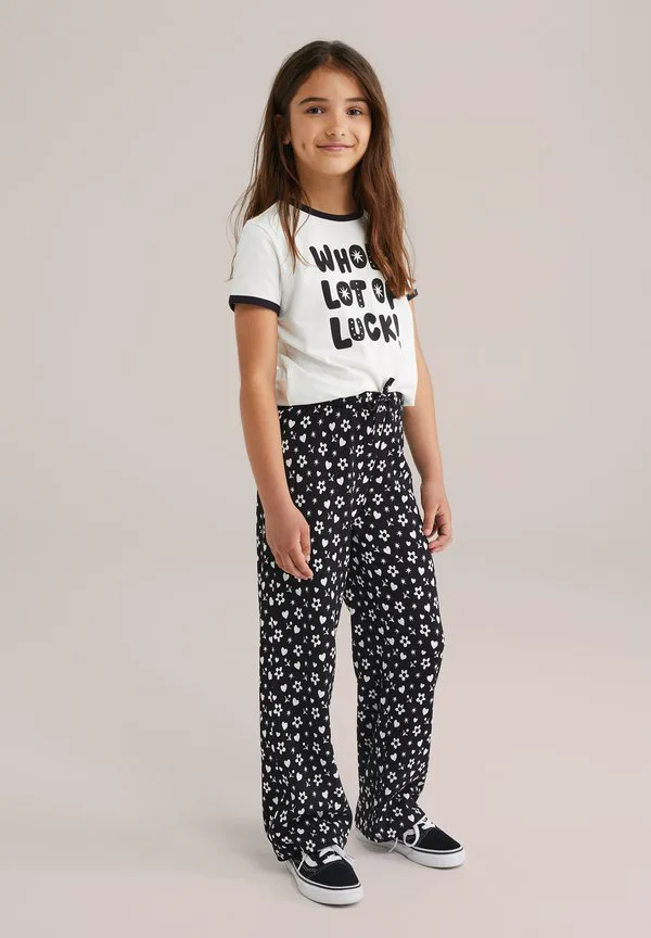 Брюки We Fashion, Black