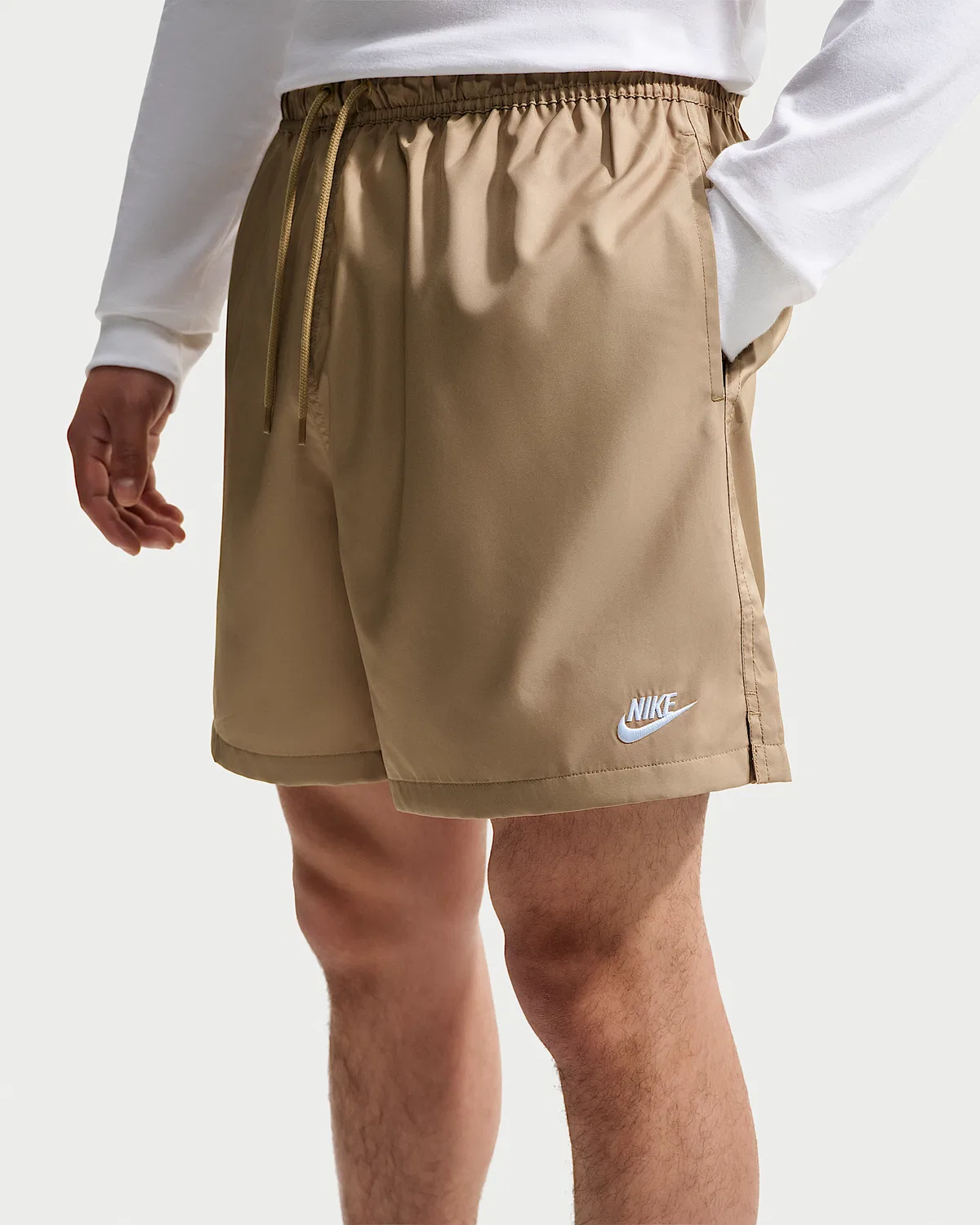 Мужские шорты Nike Club Woven Flow, Parachute Beige/White — фото 2