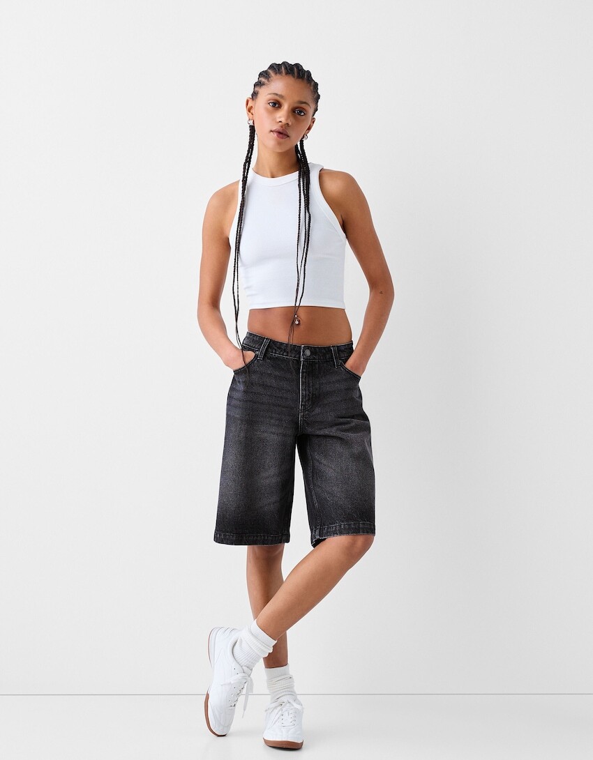 

Мешковатые джинсовые шорты-бермуды Bershka, черный